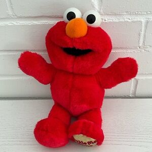 Classic Sesame Street 2000 Tickle Me Elmo Surprise Red Plush Talking Toy
